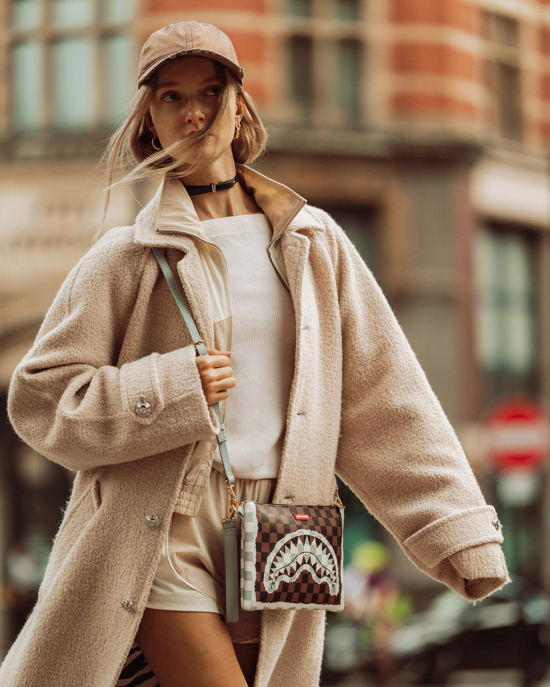 SHARK LEGACY CROSSOVER CLUTCH